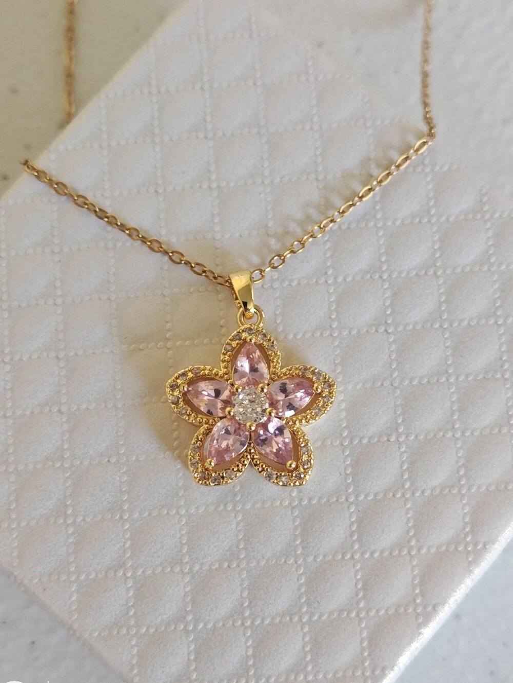 Pink Flower Necklace – 18K Gold Plated